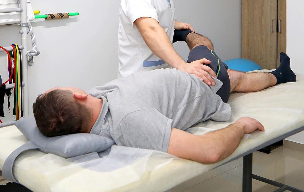 Faceți o programare pentru masaj și fizioterapie manuală la Clinica Neuromed Sf.Luca din Chișinău.